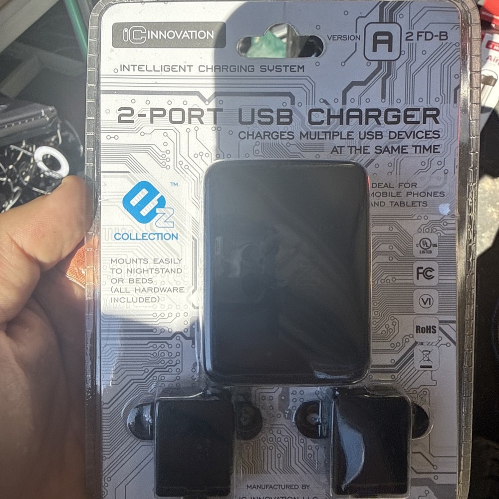ICS Innovation EZ Collection 2-Port USB Charger Mount Charging System New